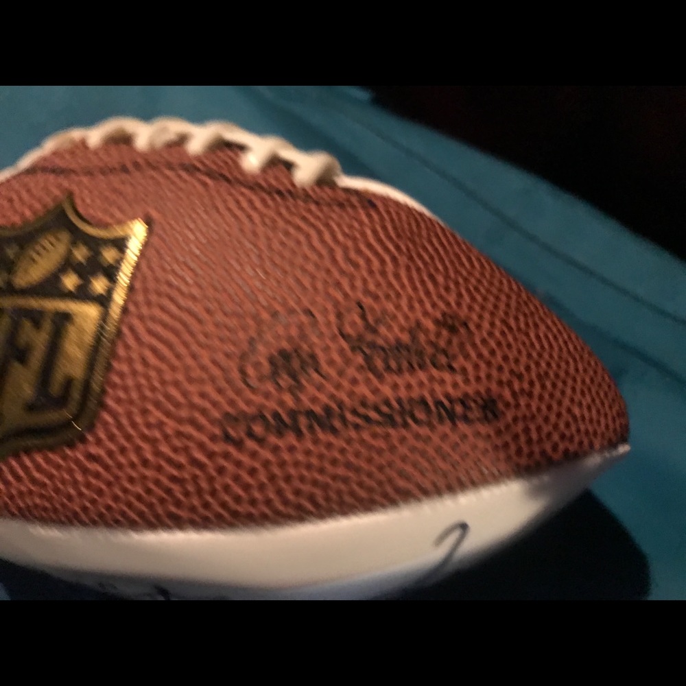 NFL Sports Memorabilia๐#29 Eric Dickerson NFL๐ - Picture 4 of 8